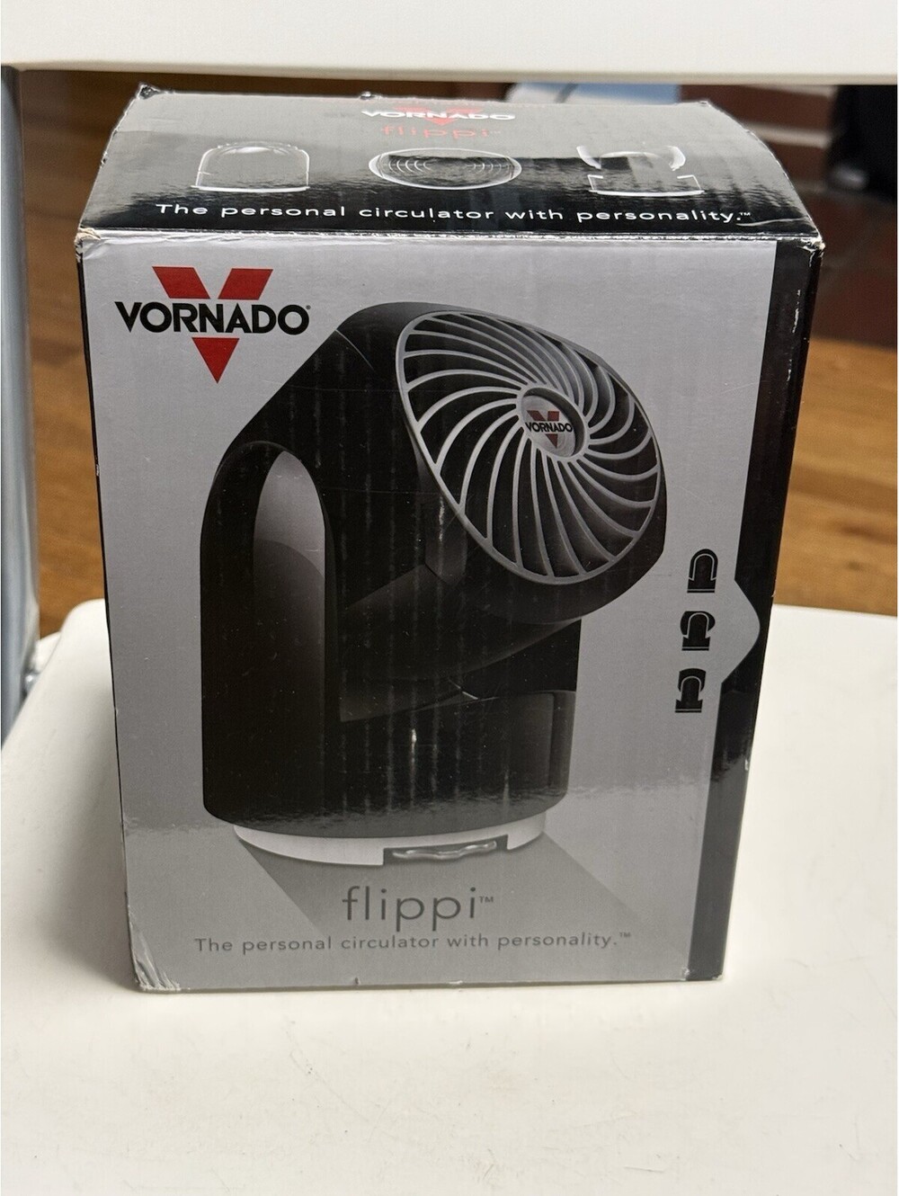 Vornado Flippi V8 Oscillating Personal Air Circulator Fan Black